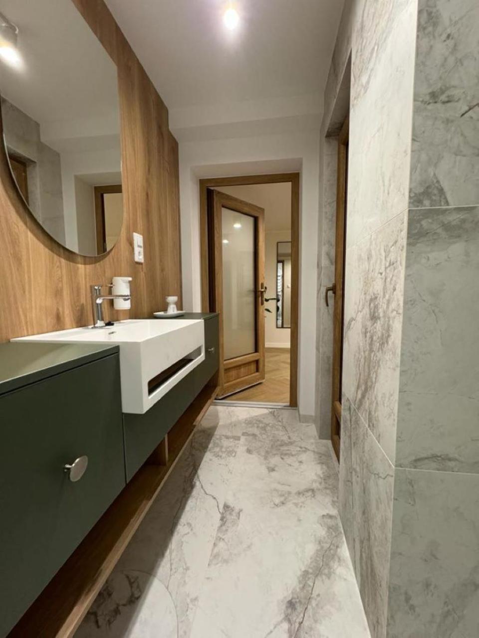 Apartament Ovoc 1.0 Chodzież Buitenkant foto