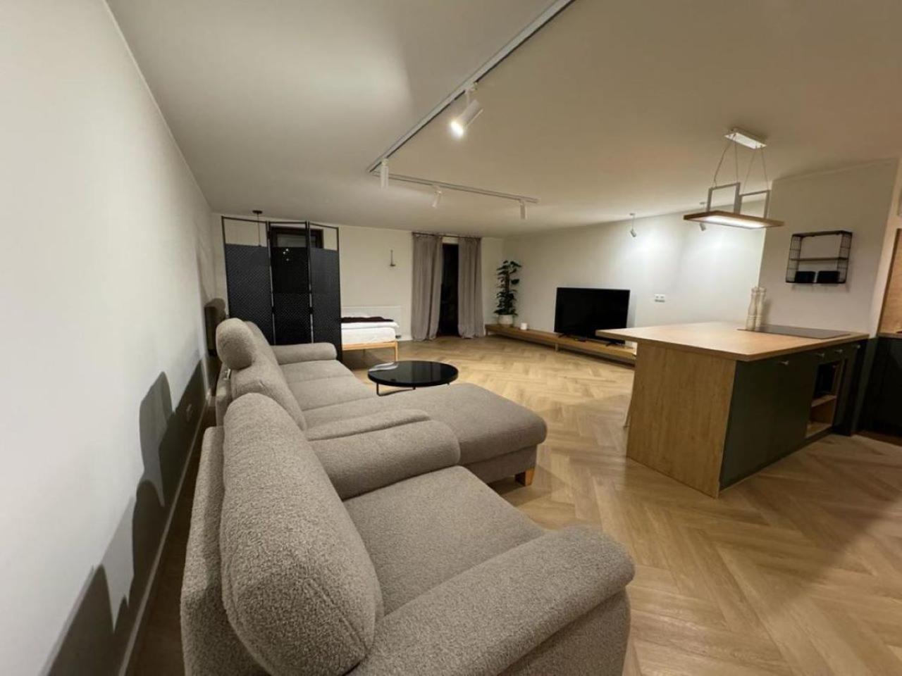 Apartament Ovoc 1.0 Chodzież Buitenkant foto
